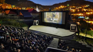 Začína sa filmový festival 4 živly, na štiavnickom amfiteátri premietne komédie o radosti