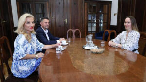 Nina Poláková odmietla tvrdenie ministerky, že ju nevpustili do budovy