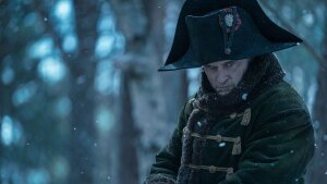 Kinosály praskajú vo švíkoch s veľkolepým Napoleonom